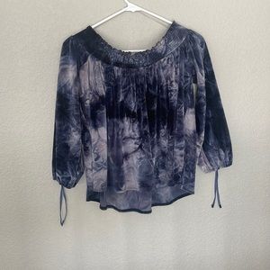 Off-the-shoulder velvet long-sleeve